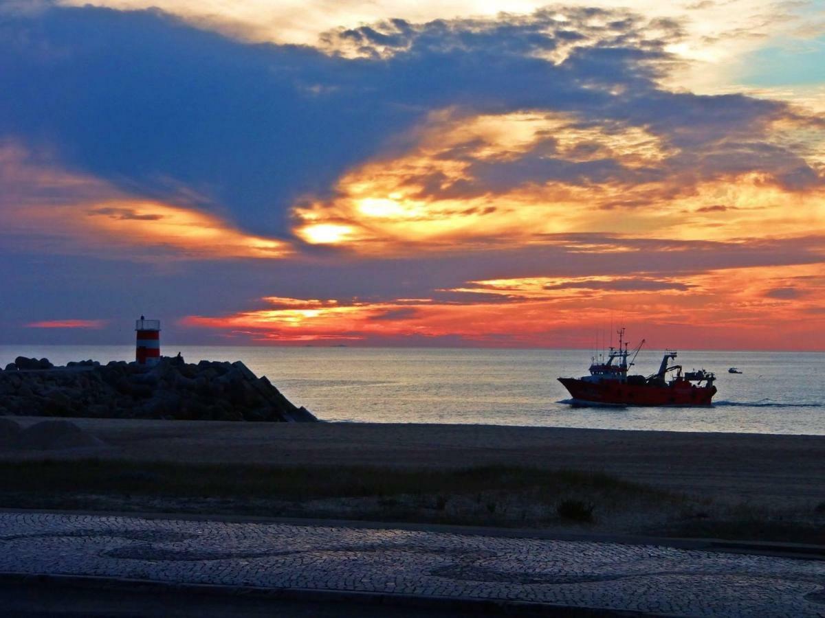 Serena Beach 2 Nazare Bagian luar foto